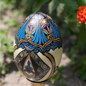 Artsy egg made by me w/sharpie’s & satin finish for all occasions & decor.